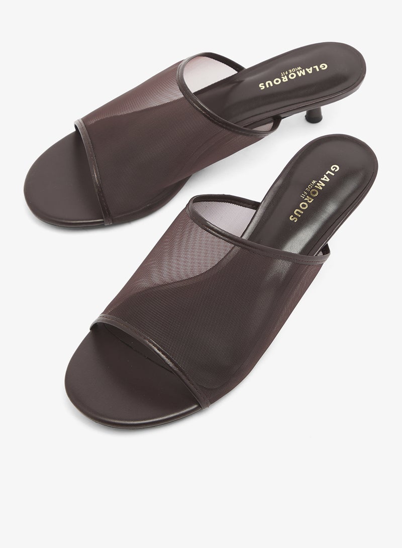 جلاموروس صنادل بكعب رفيع بلون بني إسبريسو ومقاس واسع وشبكة - Image 4